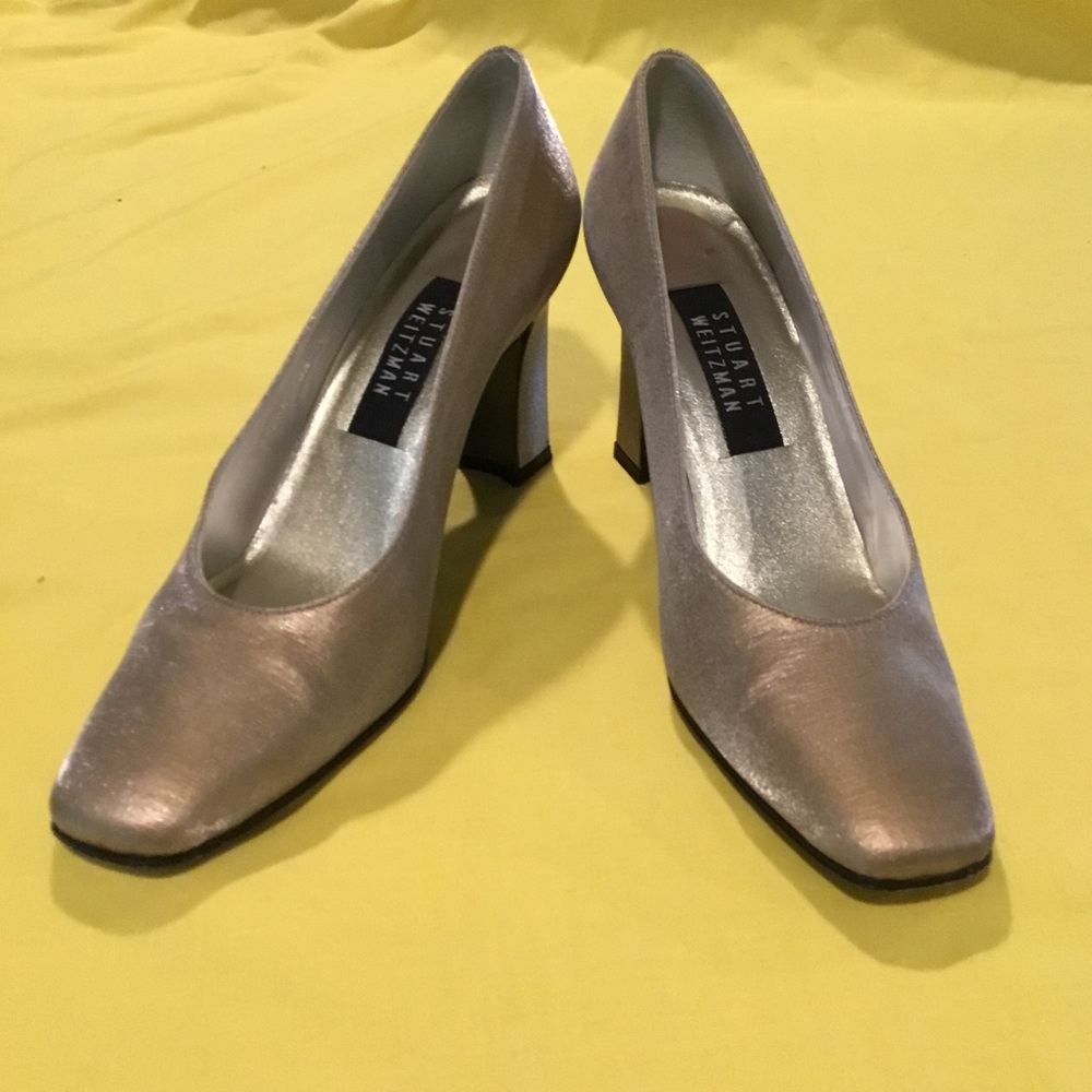 Stuart Weitzman Women’s Classic Vintage Style Pumps SZ 8.5 gently used